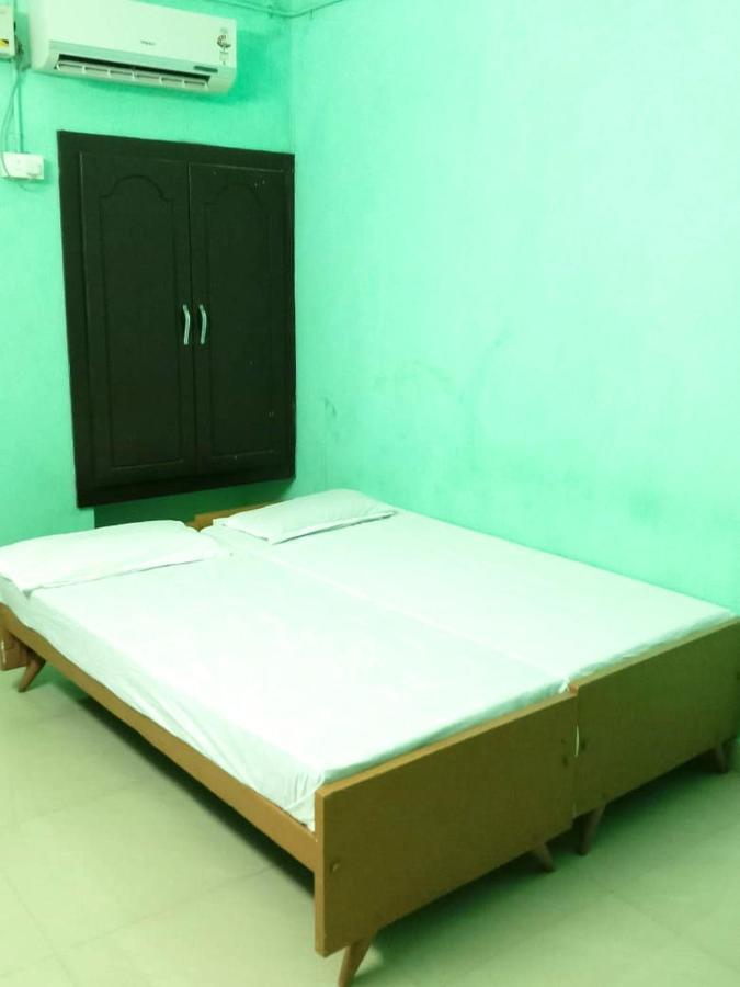 Zaina Tourist Home Kollam Exterior foto