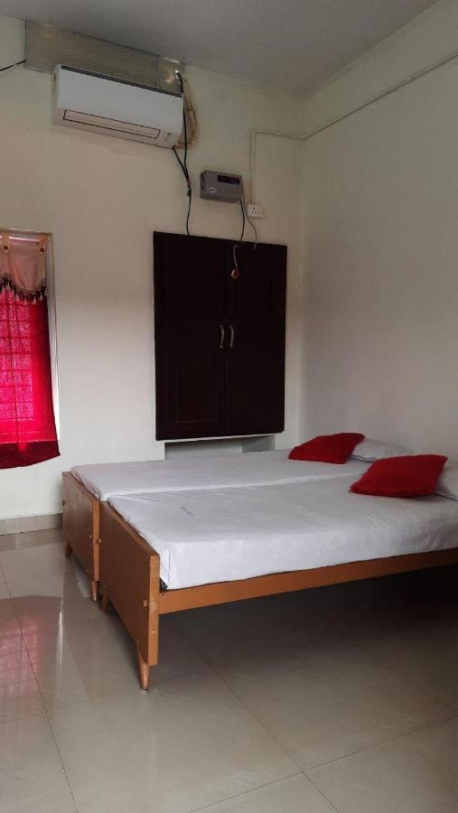 Zaina Tourist Home Kollam Exterior foto