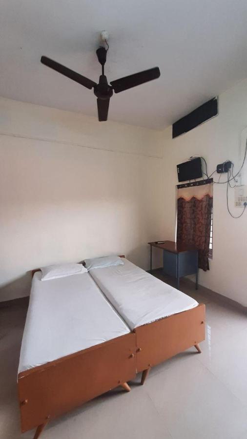 Zaina Tourist Home Kollam Exterior foto